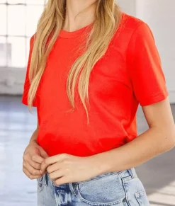 Women Nayked Apparel T-Shirts><noscript><img width=