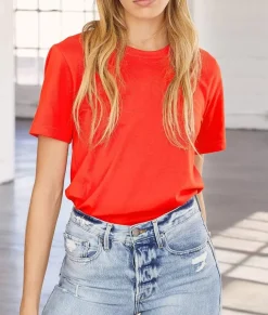 Women Nayked Apparel T-Shirts><noscript><img width=